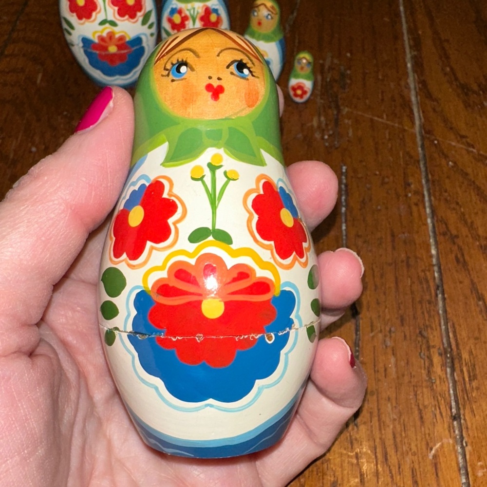 Colorful Russian Nesting Dolls - Picture 3 of 5